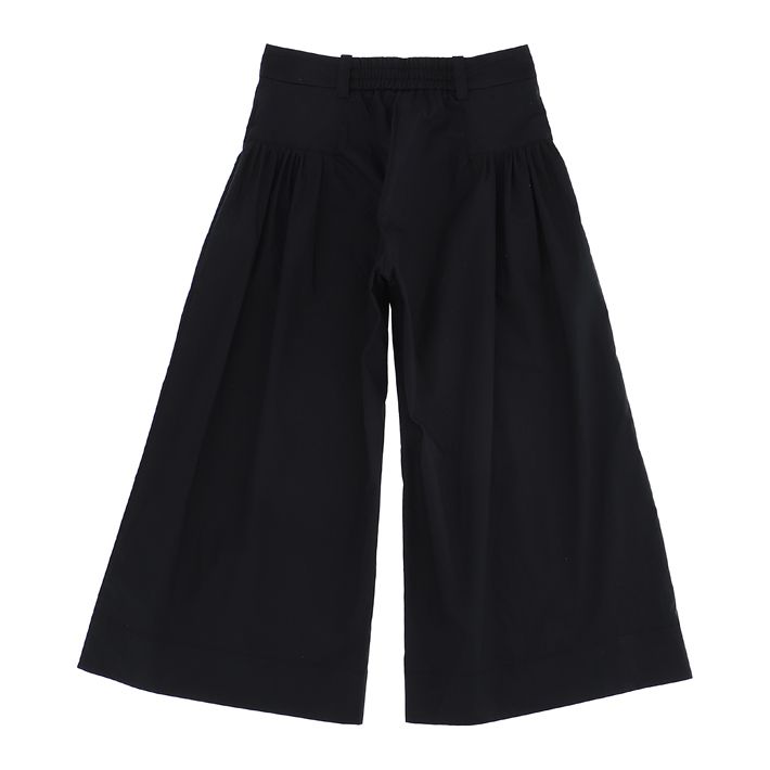 Cropped trousers