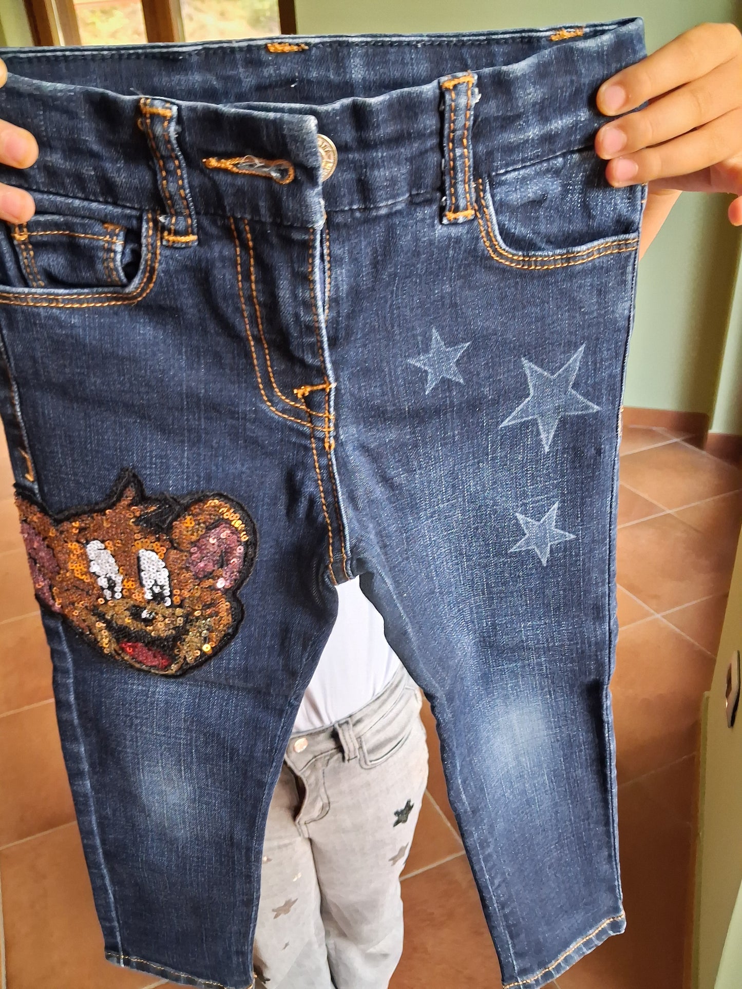 Jeans w/stars & sequins
