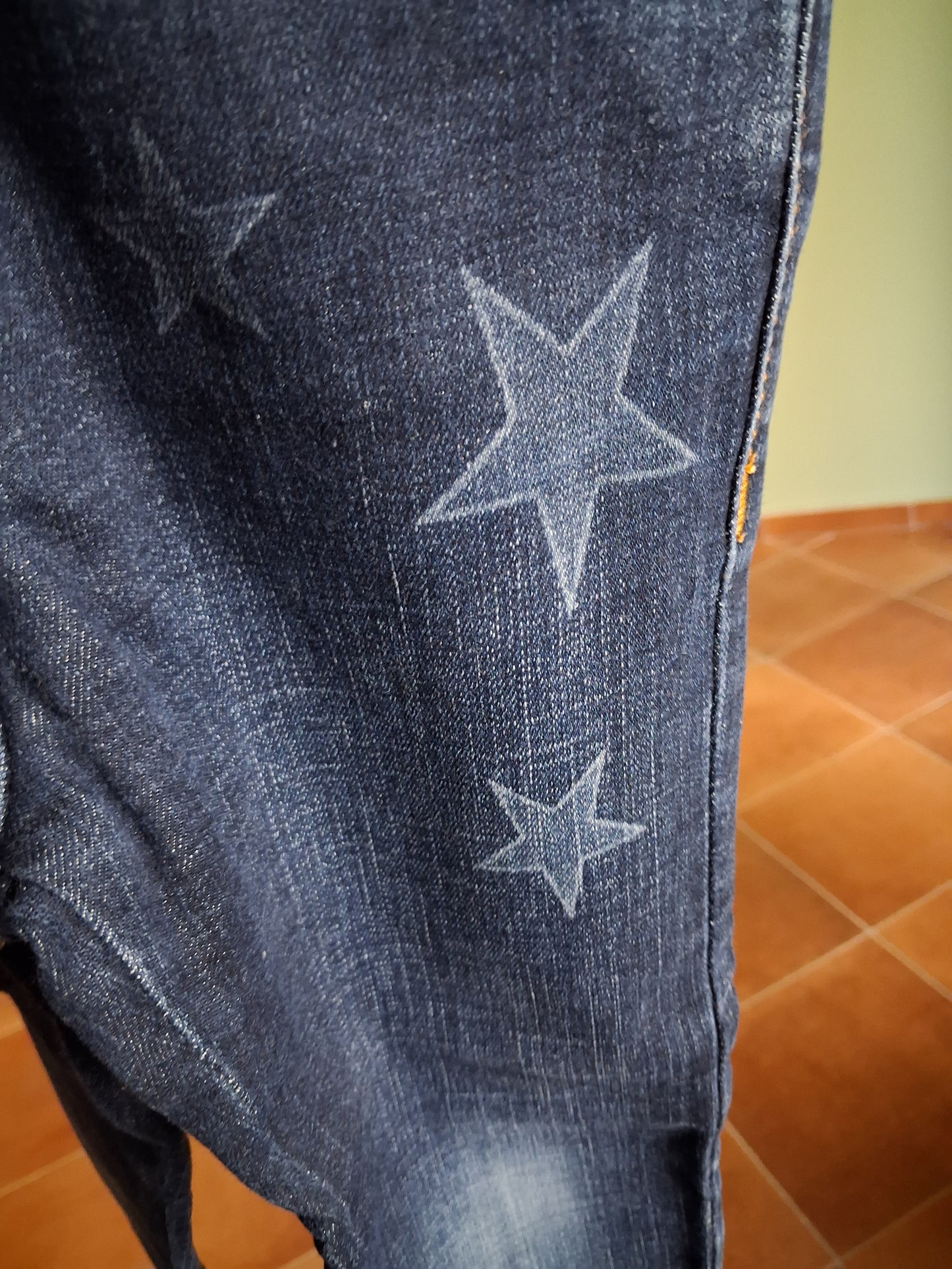 Jeans w/stars & sequins