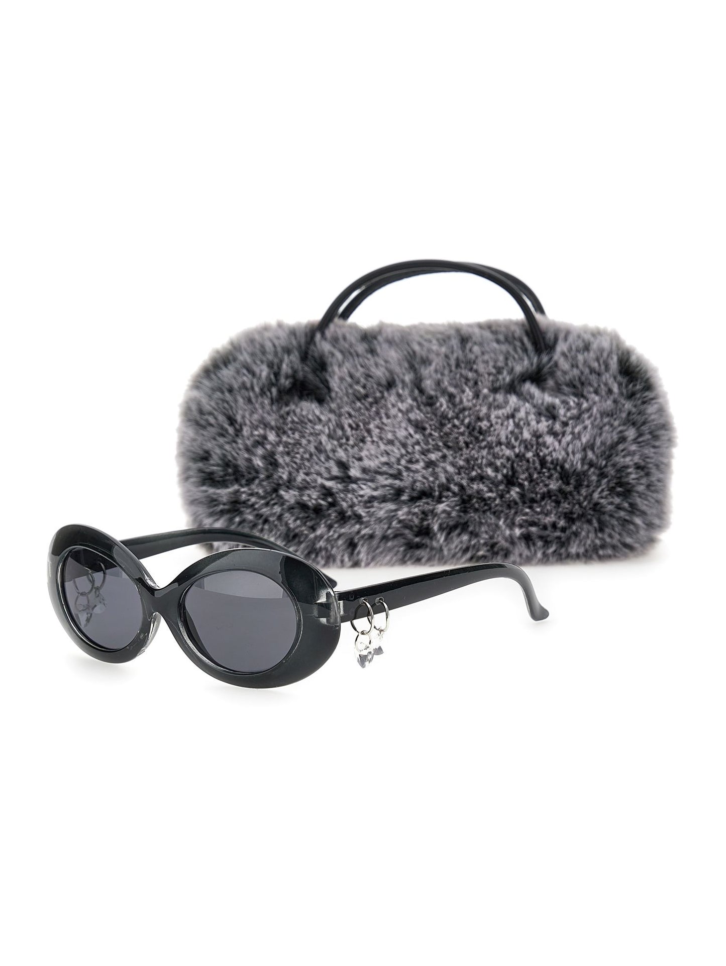 Sunglasses with charm
