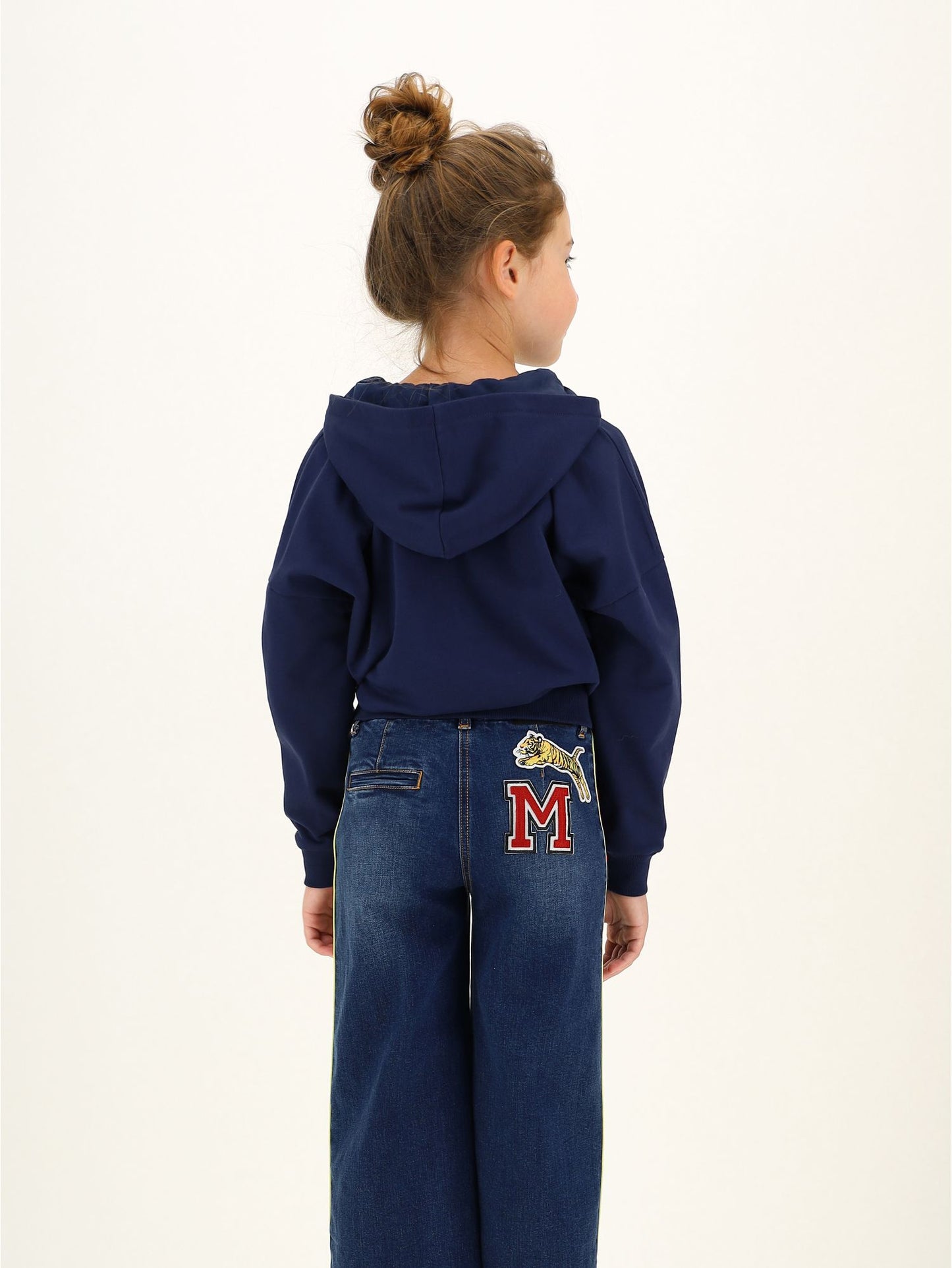 Cropped sweatshirt with college writing