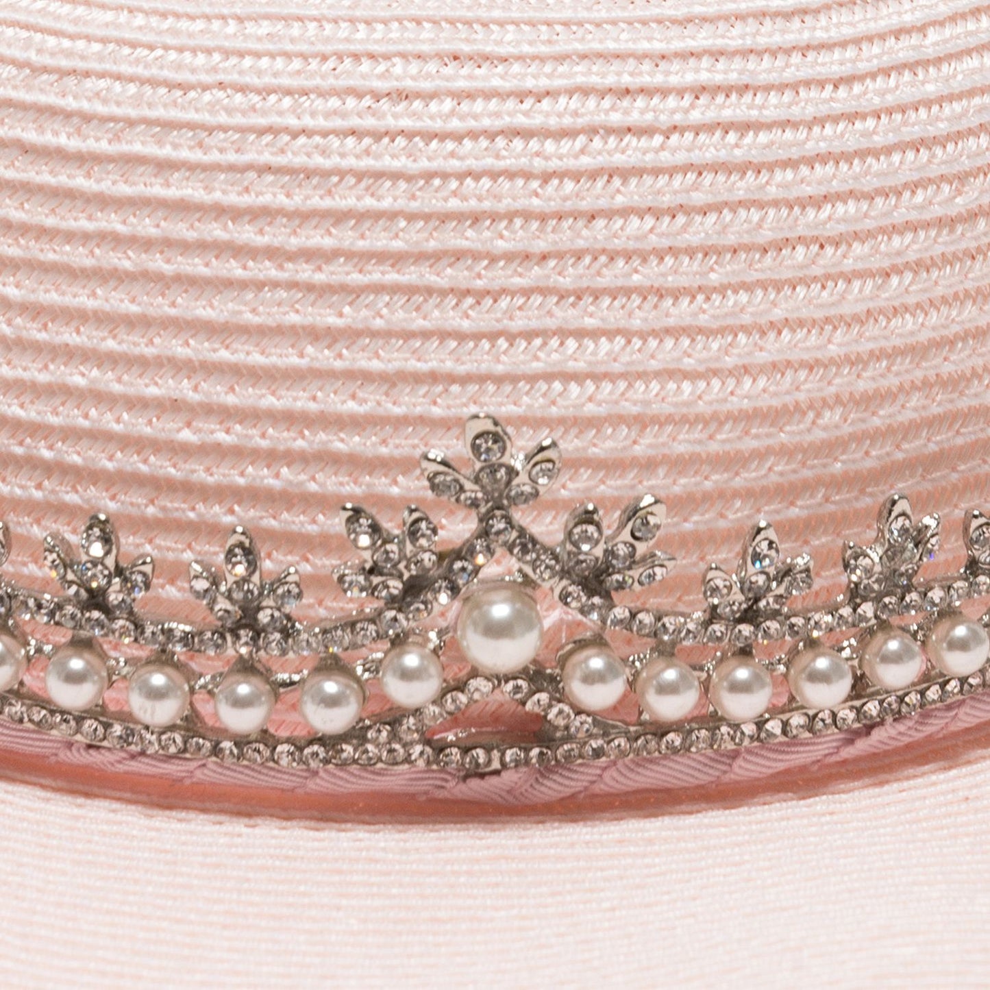 Straw hat with crown