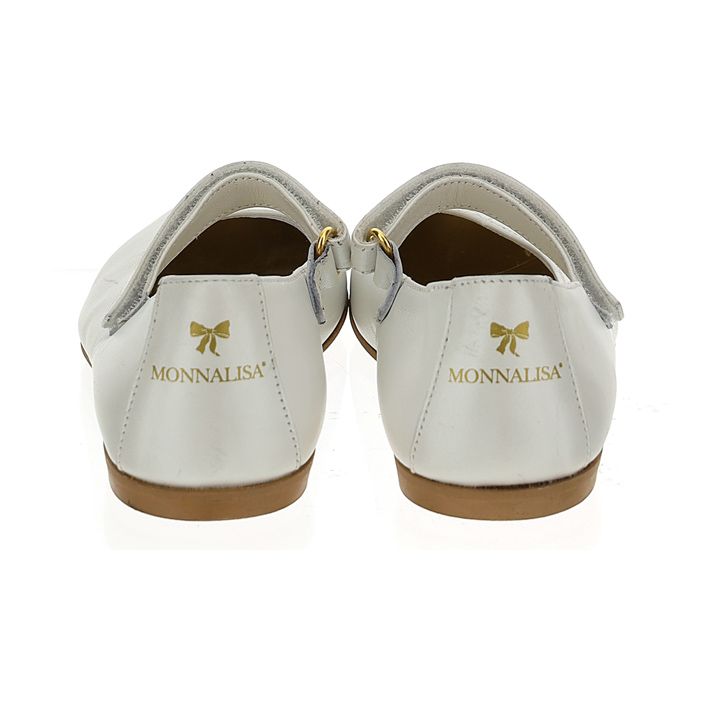 Round toe ballerinas