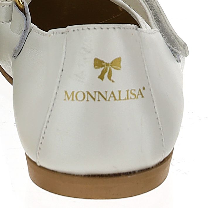 Round toe ballerinas