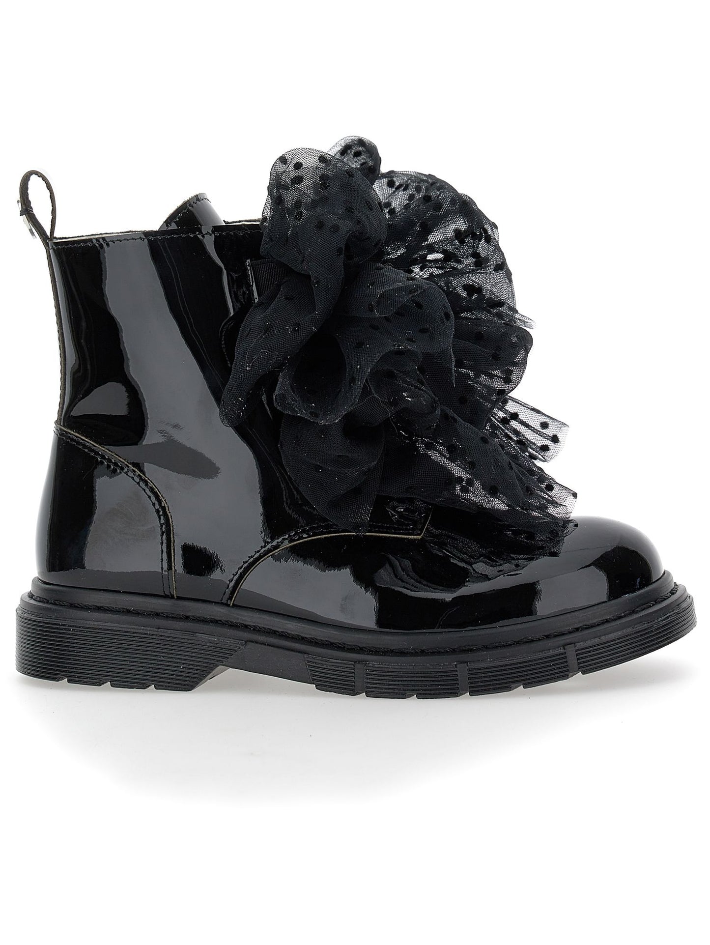 Leather amphibians with tulle bows
