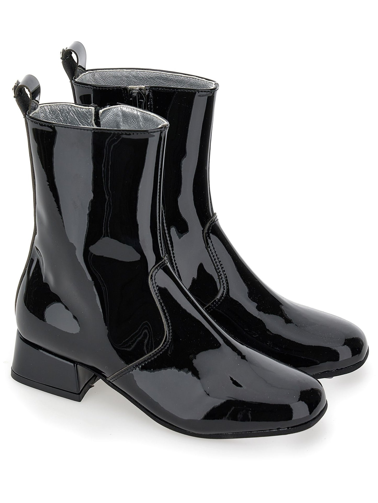 Patent leather ankle boots with heel