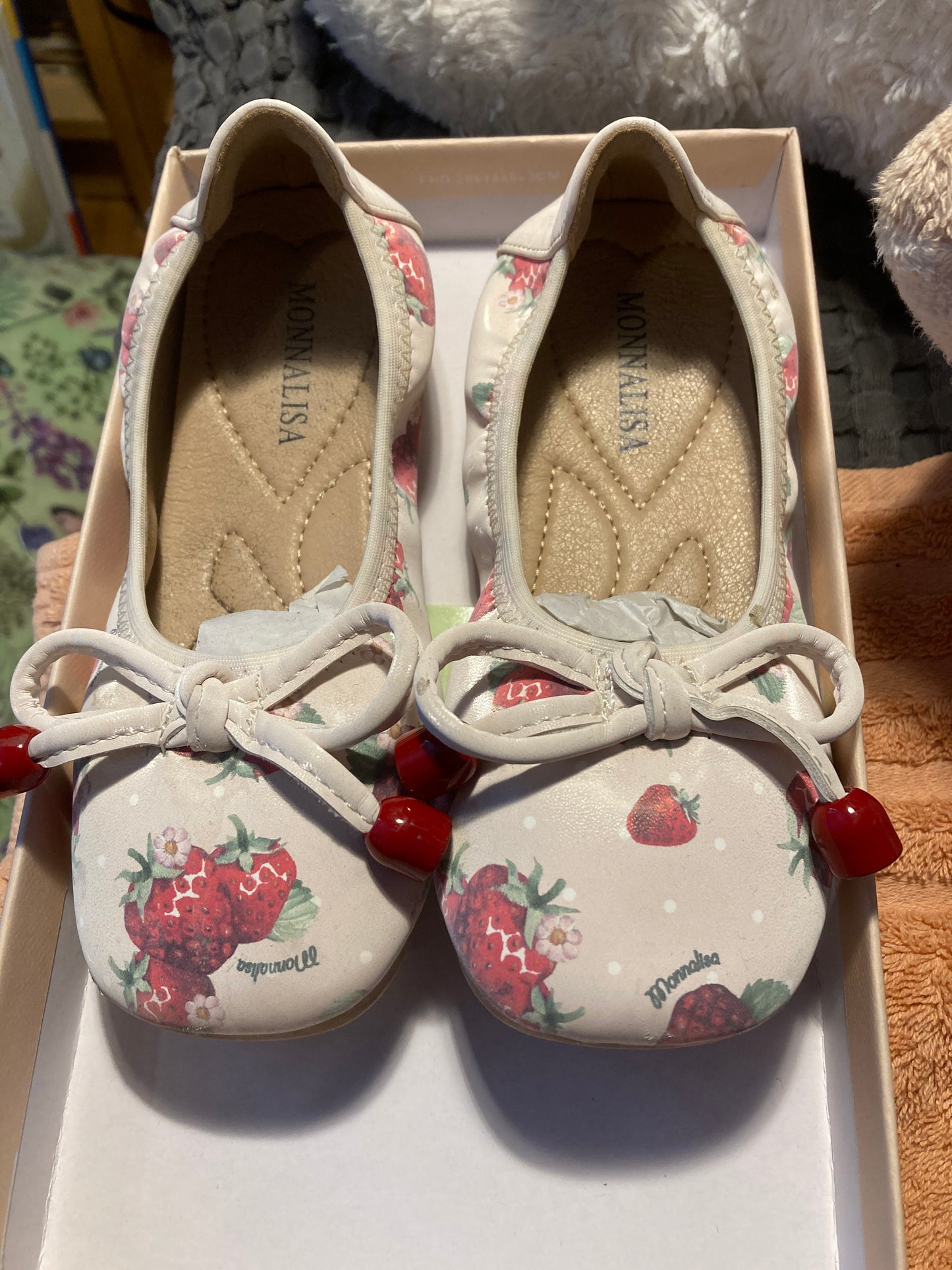 Strawberry print ballerinas