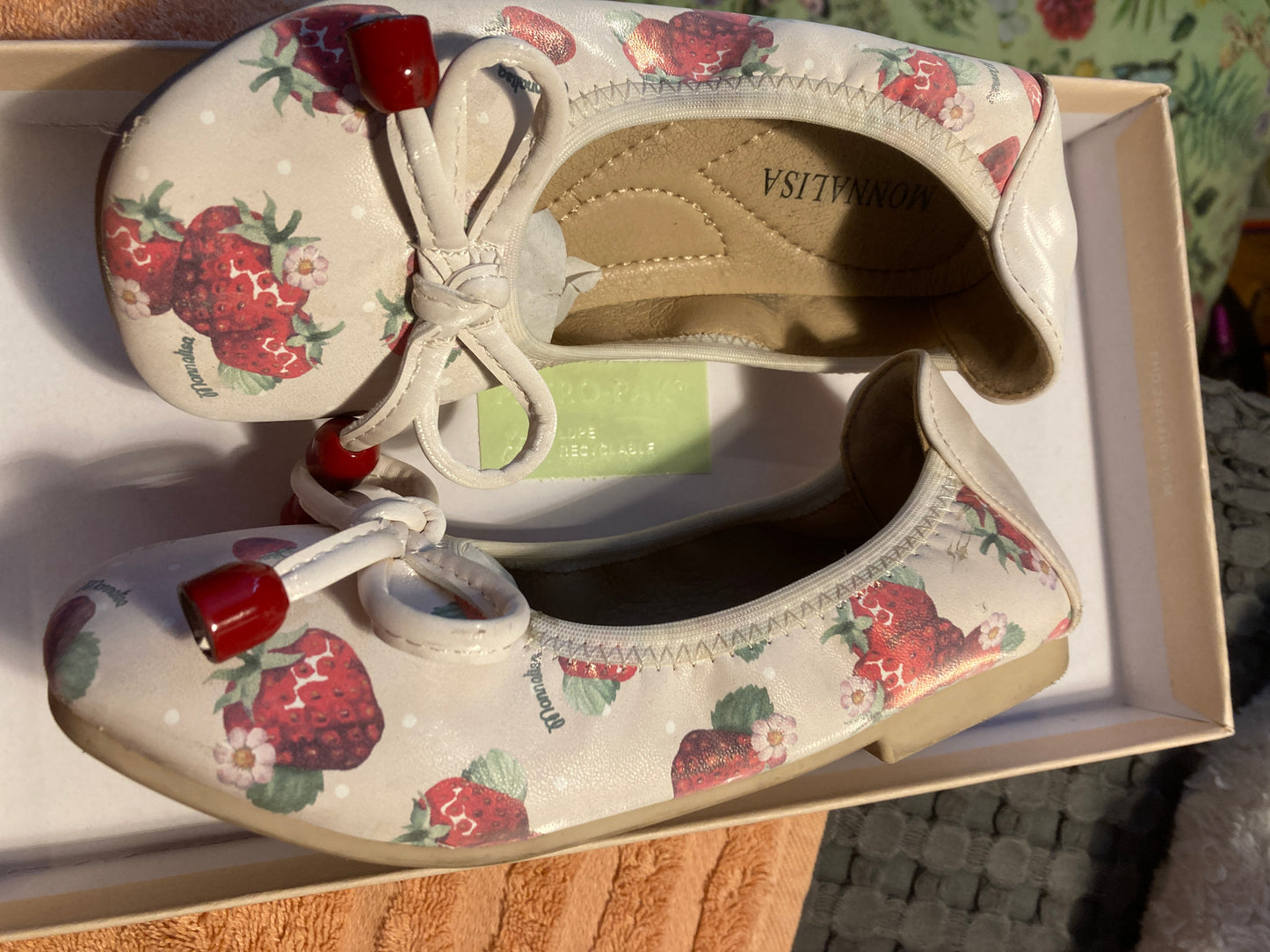 Strawberry print ballerinas