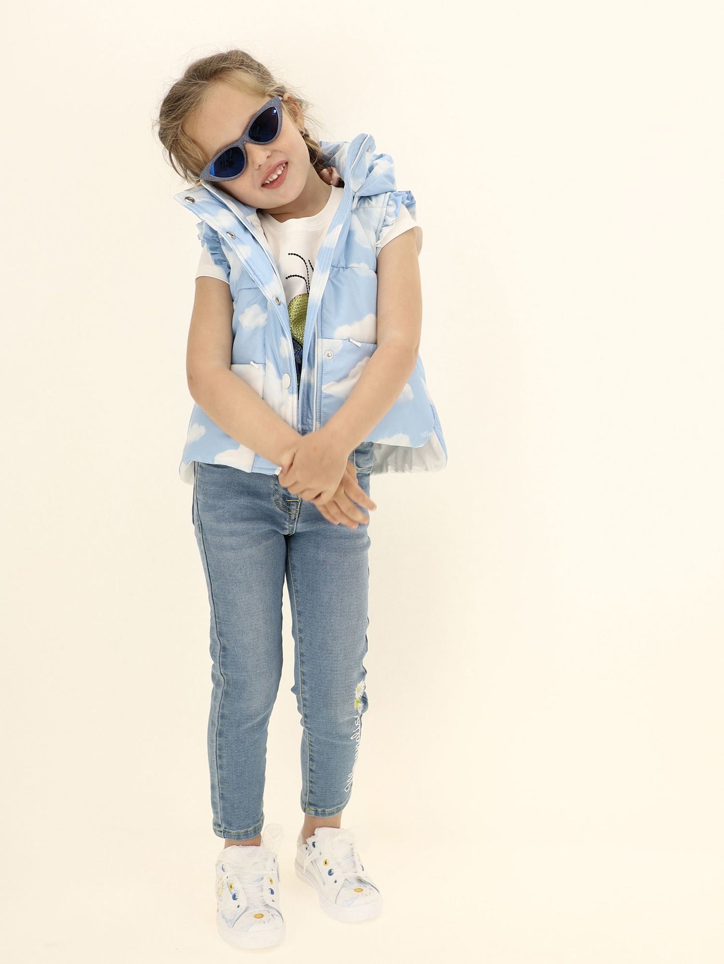Windproof technical fabric vest with cloud print