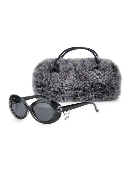 Sunglasses with charm