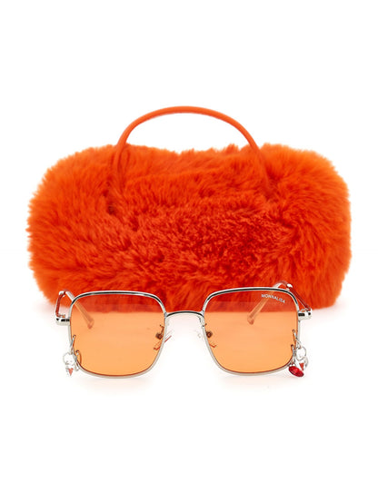 Sunglasses with charm