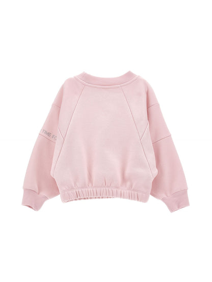 Closed sweatshirt