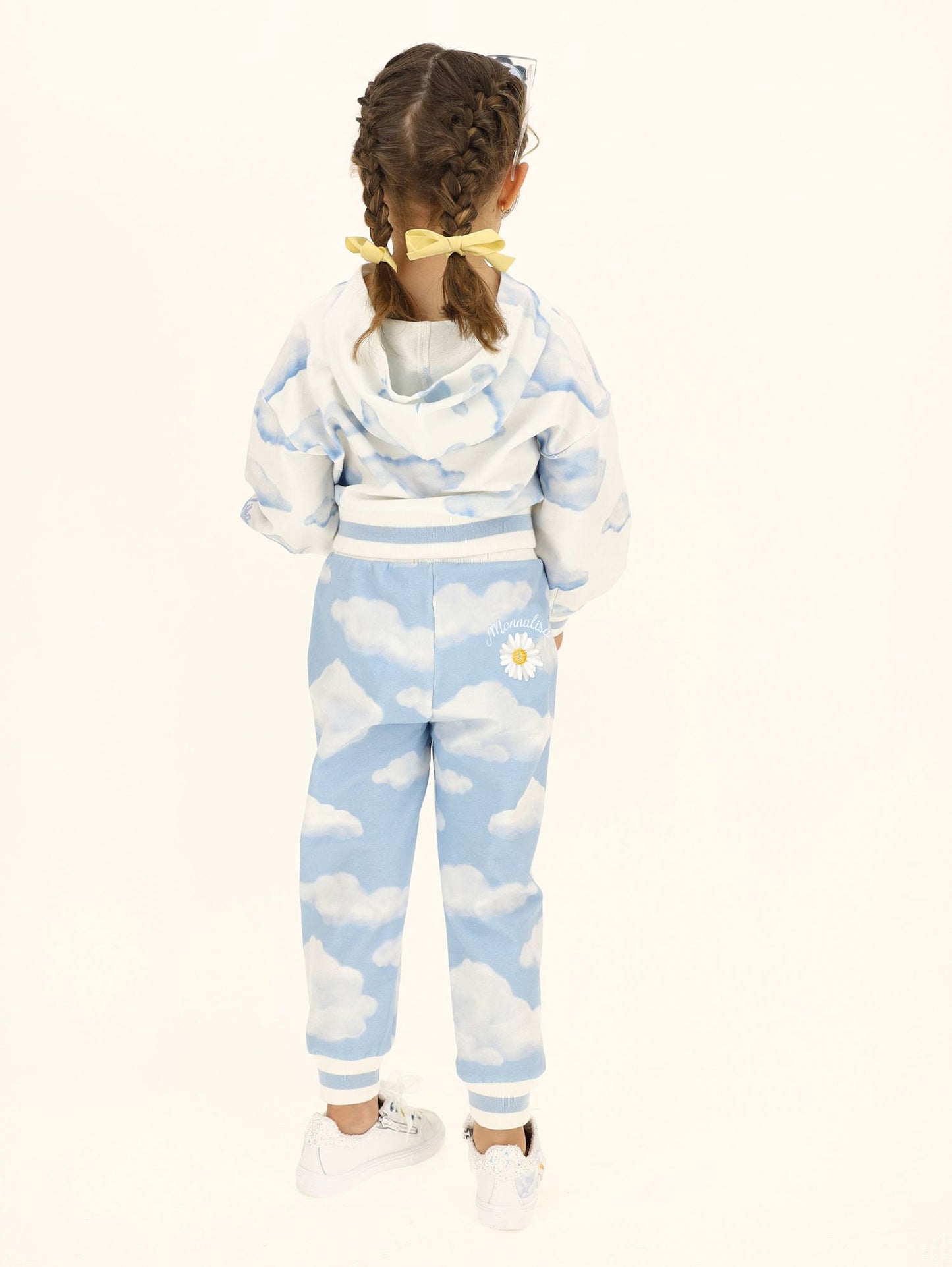 Jogger pants with cloud print sweatshirt