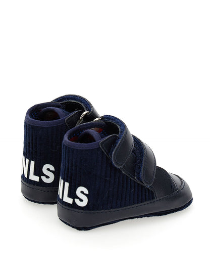 Velvet baby shoes
