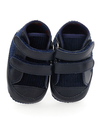 Velvet baby shoes