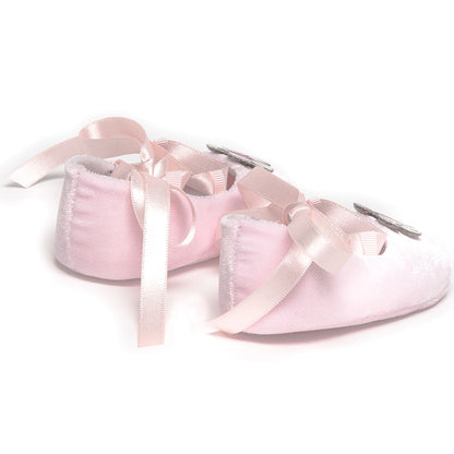 Ballerina with ribbons