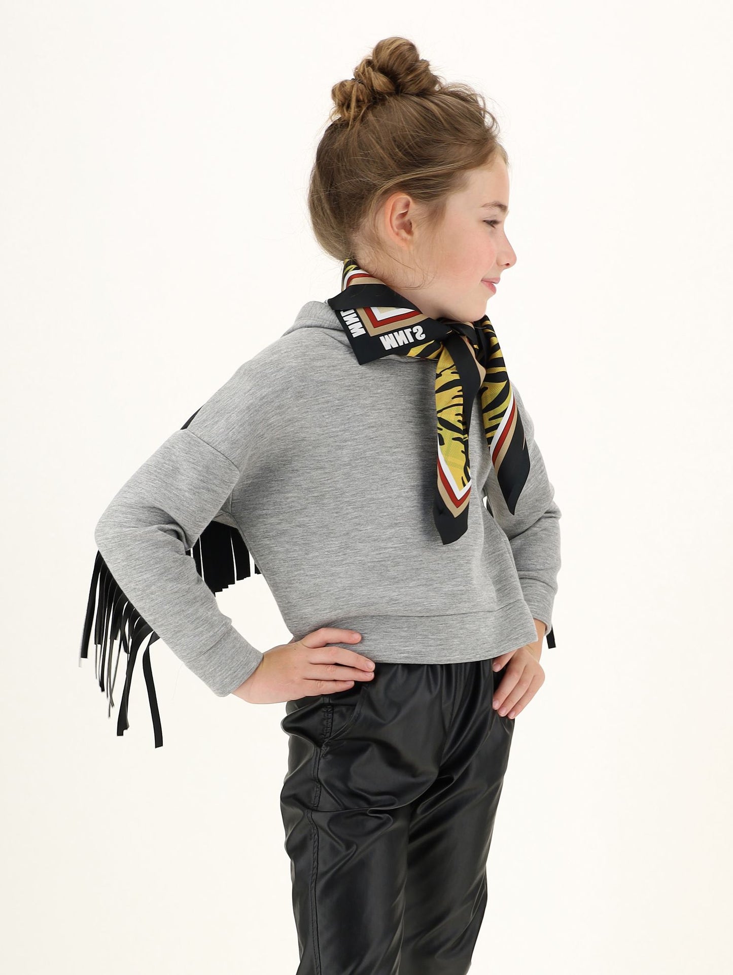 Jersey sweatshirt with fringes