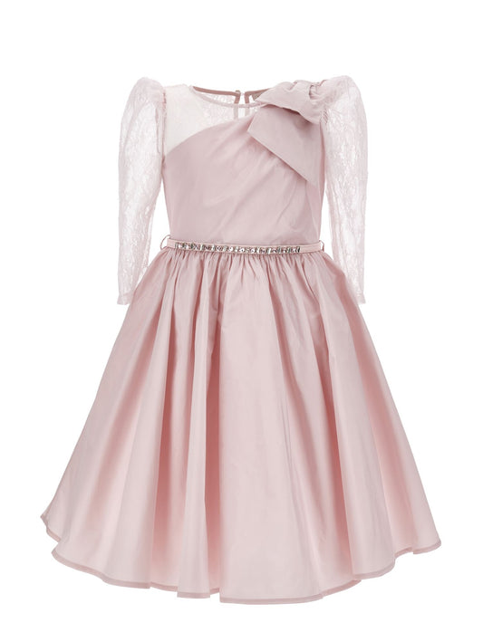 Taftkleid mit Spitzenärmeln