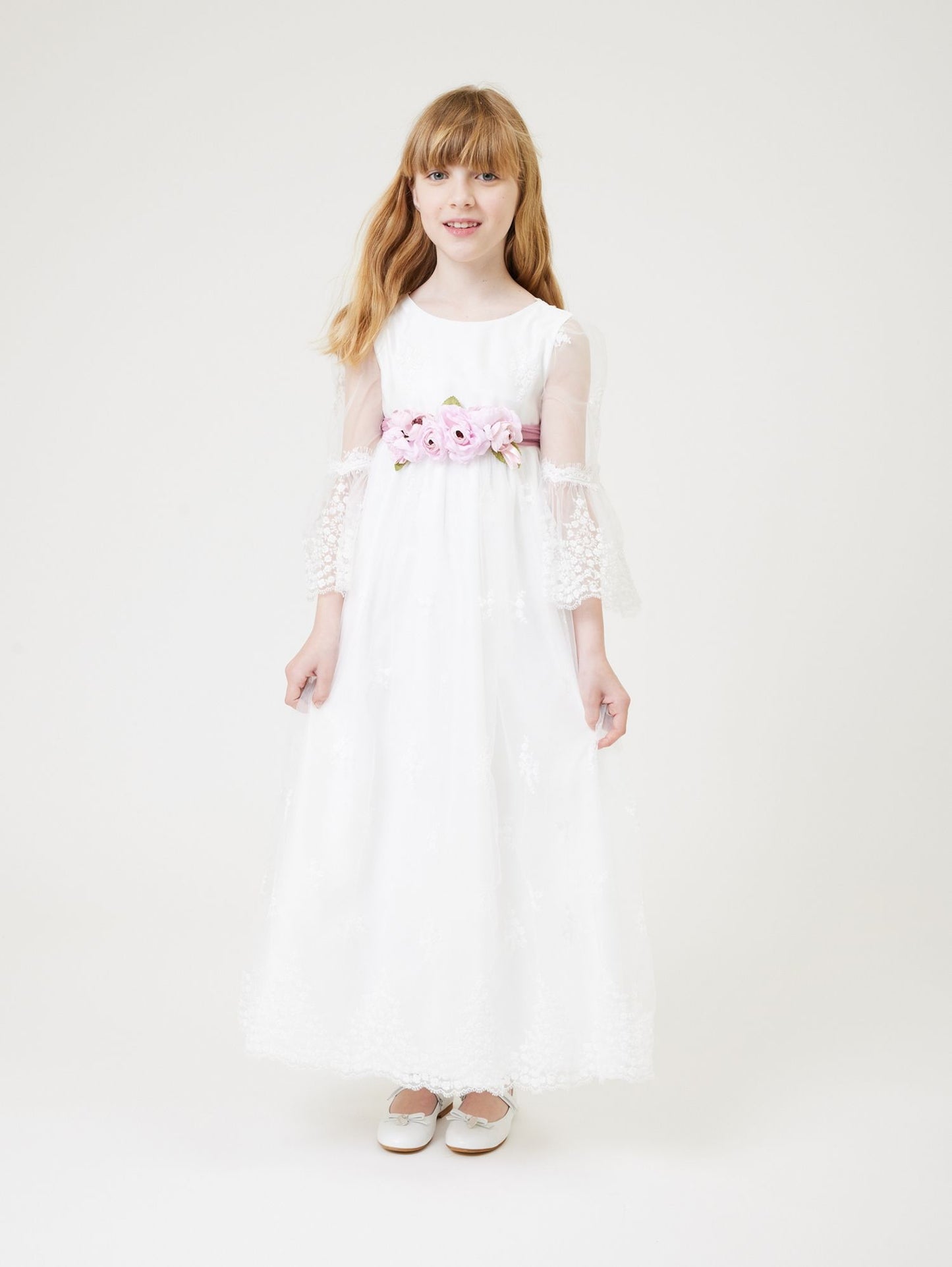 Langes Kleid aus bestickter Tüllspitze