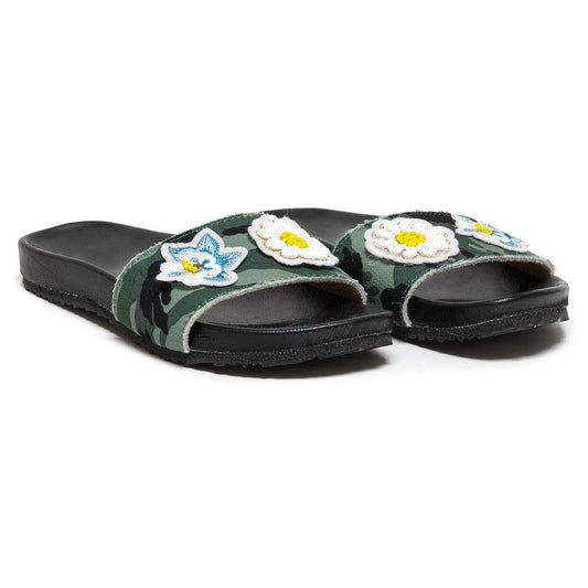 Camouflage slippers with flowers