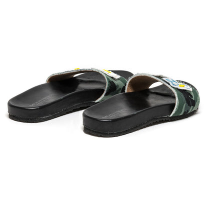 Camouflage slippers with flowers