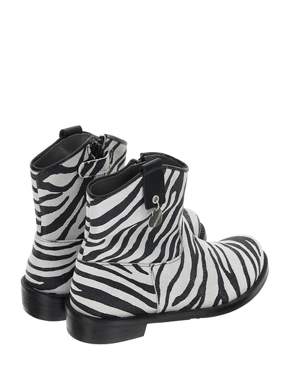 Zebra boot