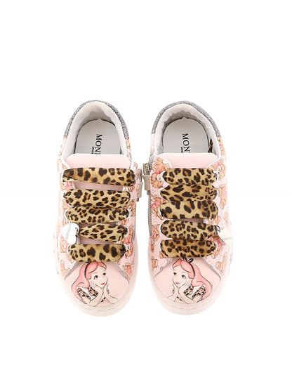 Sneakers with coated fabric and teddy bears