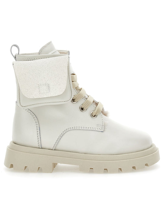 Leather ankle boots with pocket