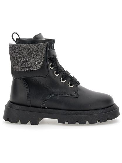 Leather ankle boots with pocket