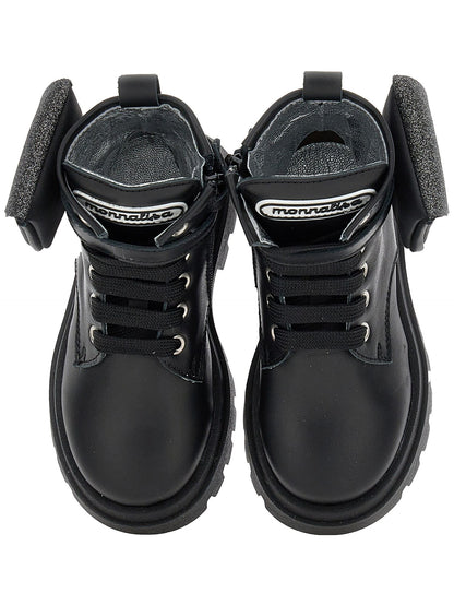 Leather ankle boots with pocket