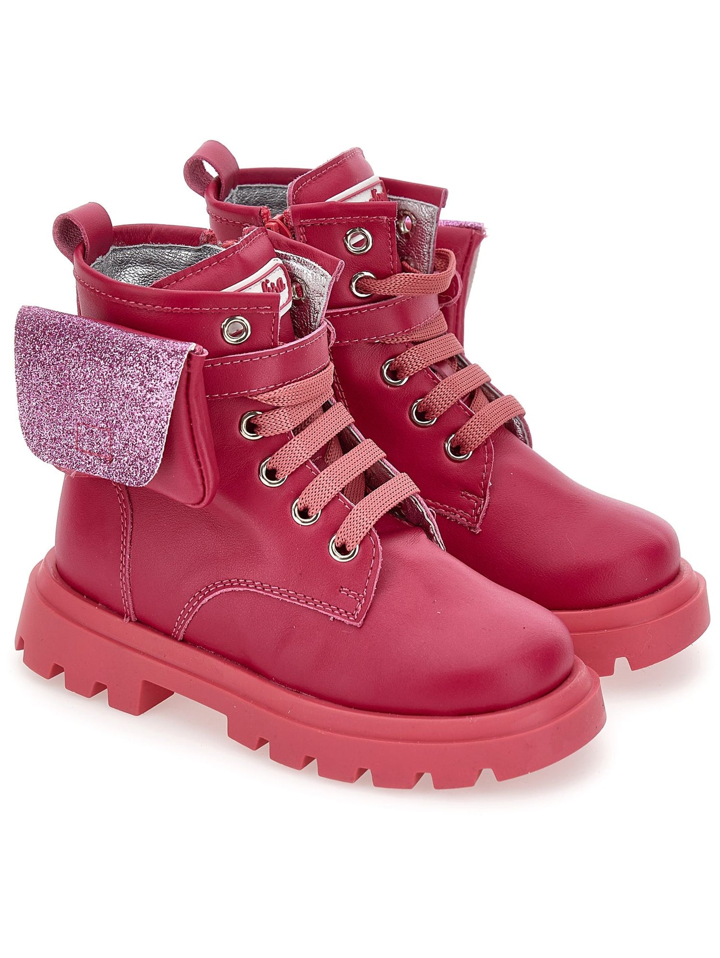 Leather ankle boots with pocket