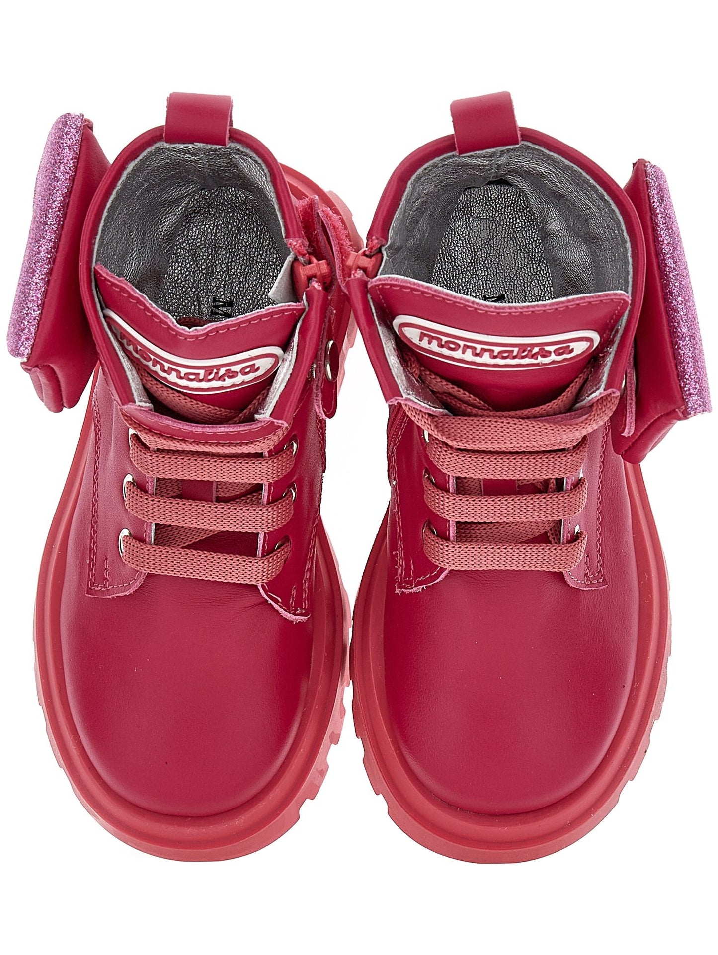 Leather ankle boots with pocket