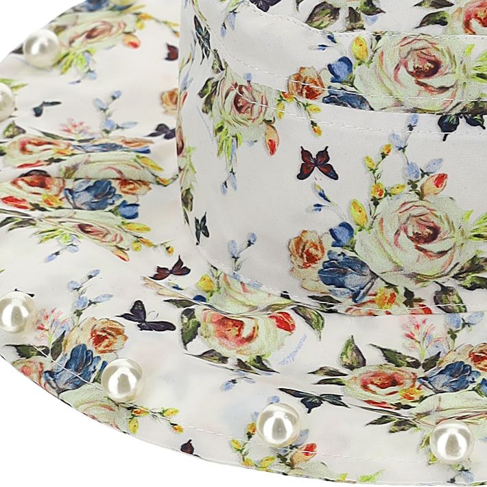 Hat with pearls on the brim